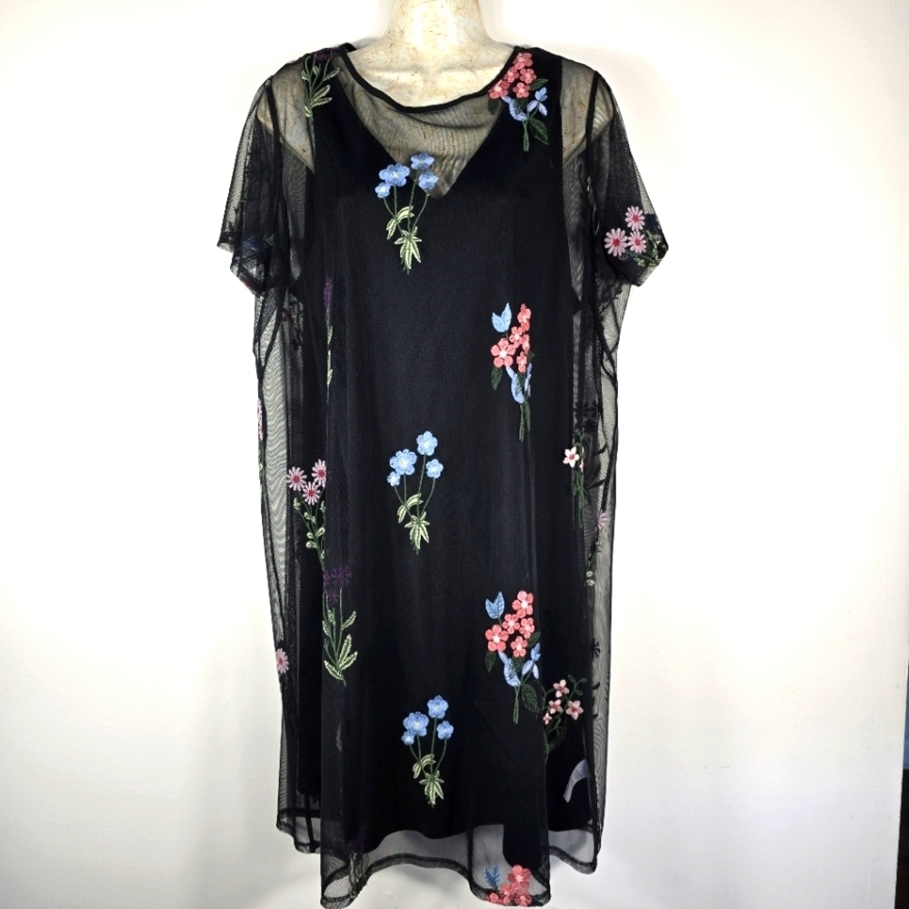Reitmans Floral Embroidered Black Mesh Dress - Picture 3 of 12